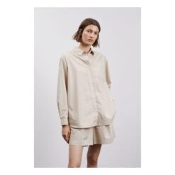 Edgar Organic Cotton Poplin Shirt | Sand -American Vintage Shop unnamed file 1249