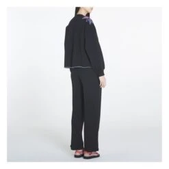 Estella Sweatshirt | Black -American Vintage Shop unnamed file 134