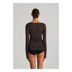 Amalie Woollen T-shirt | Brown -American Vintage Shop unnamed file 1388