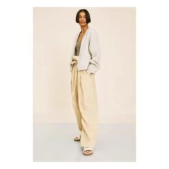 Siya Cardigan | Light Grey -American Vintage Shop unnamed file 1830