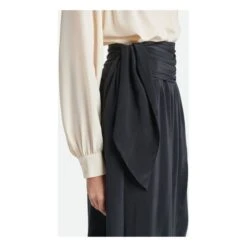 Vanessa Bruno Aruba Silk Skirt | Black -American Vintage Shop unnamed file 2060
