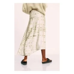 Humin Skirt | Sage -American Vintage Shop unnamed file 2155